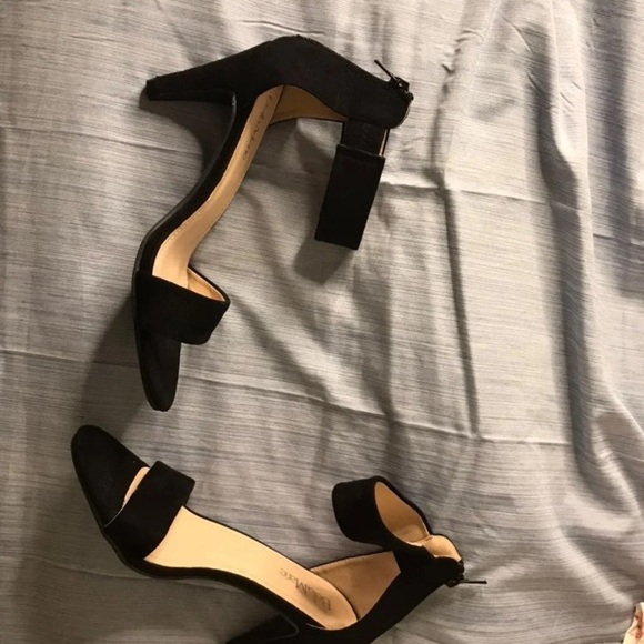heels - Picture 4 of 5
